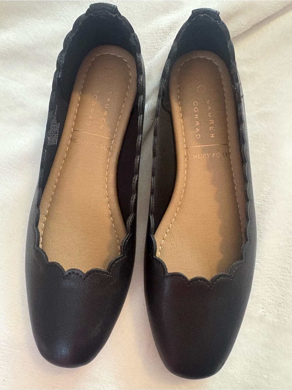 LC Lauren Conrad Black Scalloped Ballet Flats